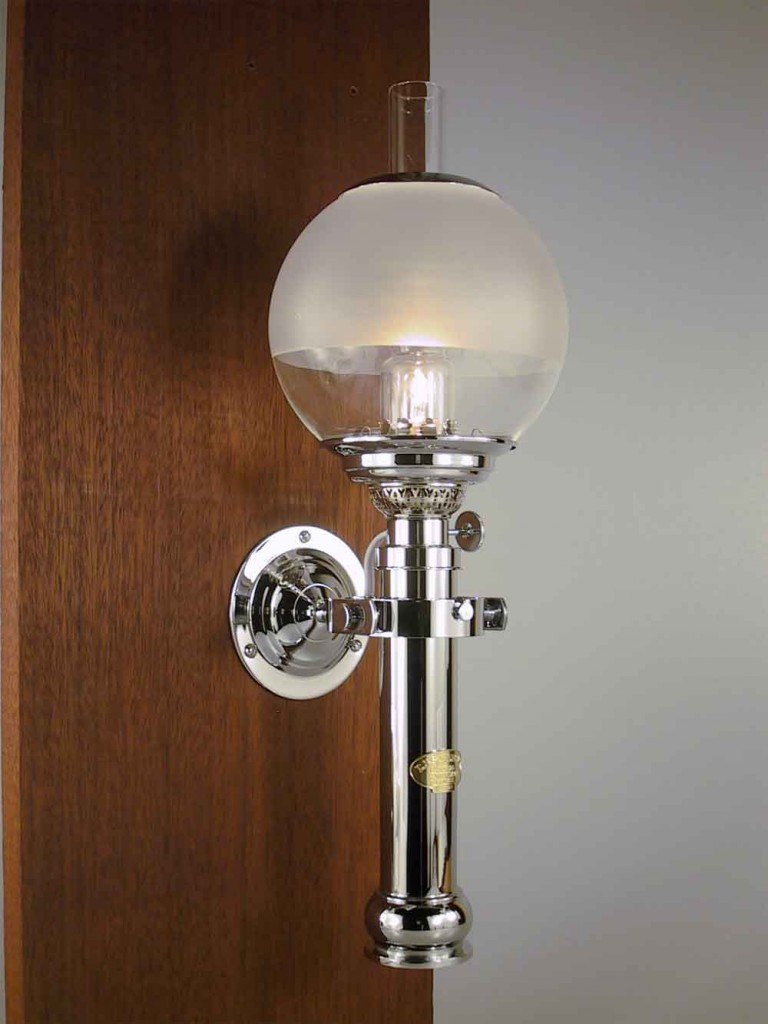 Captain's Cabin Lamp Oil Lamps Calibra Marine Equipment